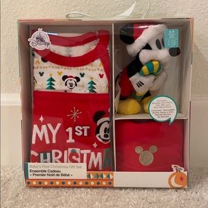 NWT Disney Baby’s First Christmas Gift Set